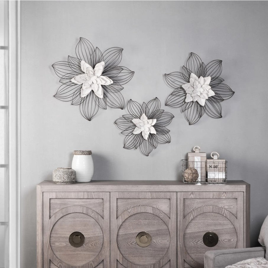 Set of 3 Cream Metal Flowers Wall DÃ©cor 20/24/27"