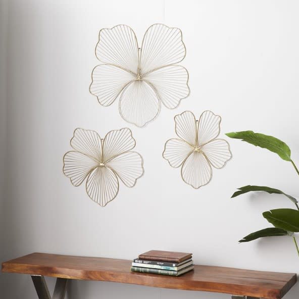 Set of 3 Gold Metal Flowers Wall DÃ©cor 19/21/26"