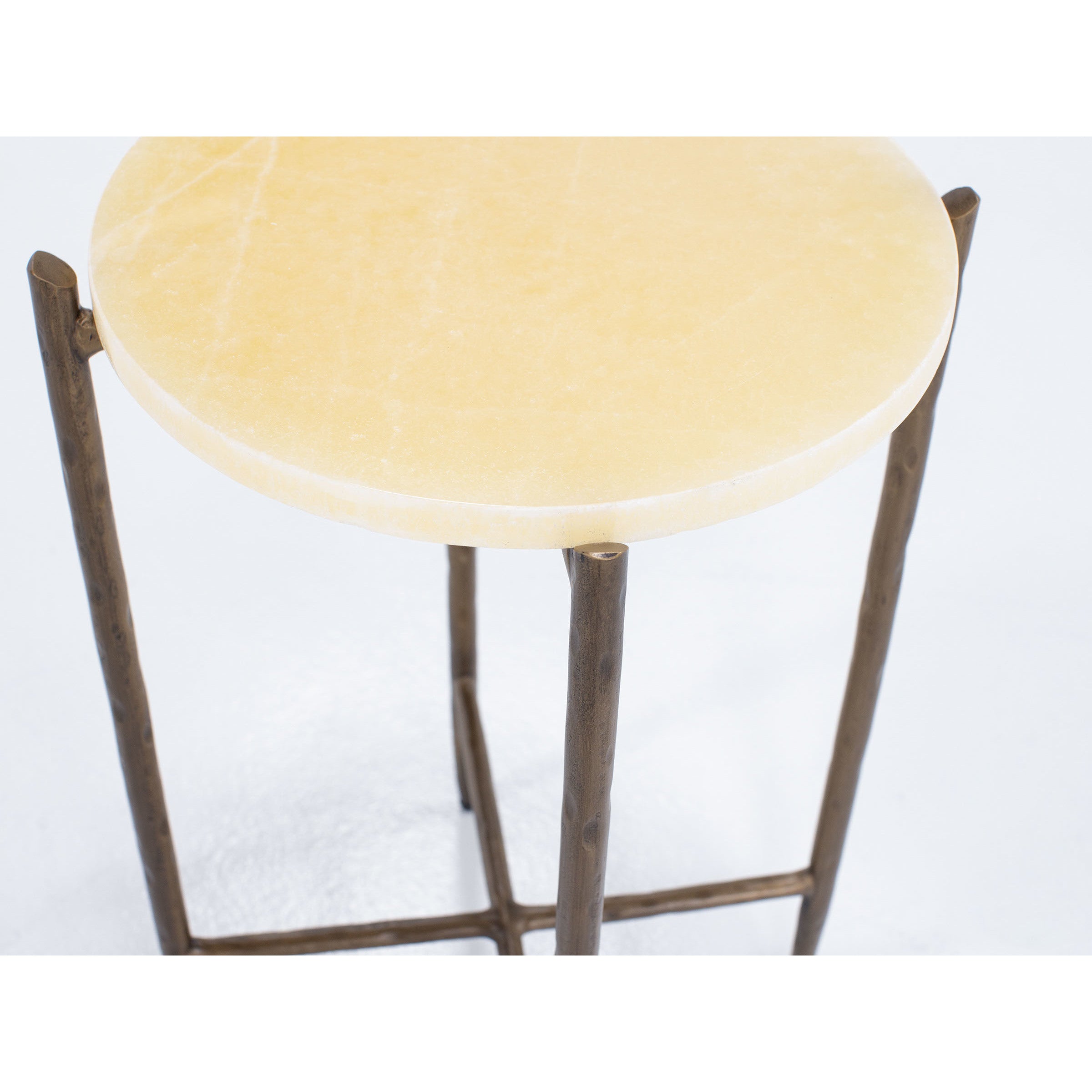Grand Luxe Ari Spot Table