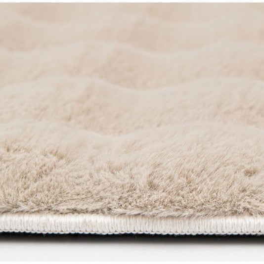 Bubble Ivory Faux Fur/Memory Foam Area Rug 7'6"W x 9'6"L