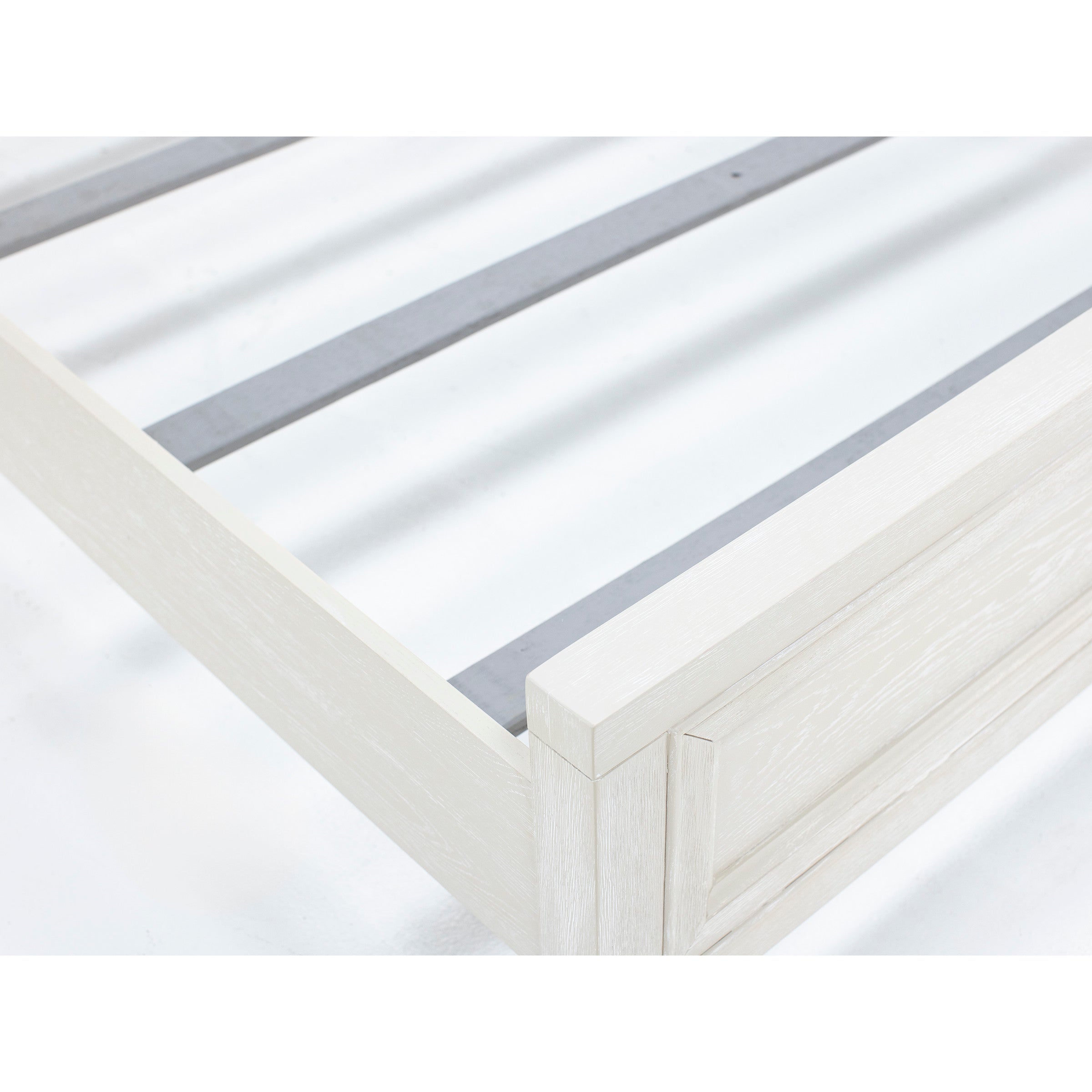 Mill Creek Panel Bed