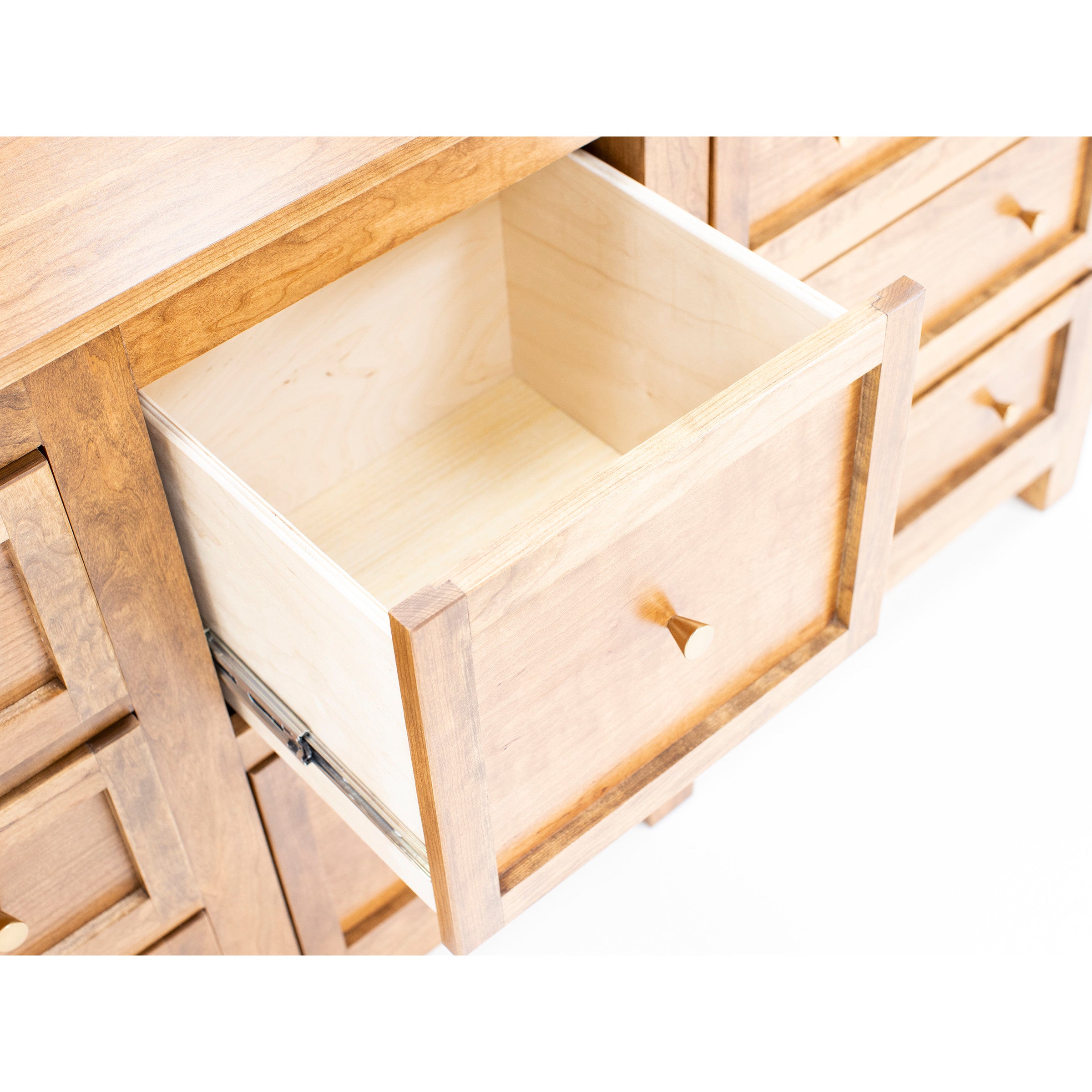 Witmer Taylor J 8 Drawer Dresser In #14