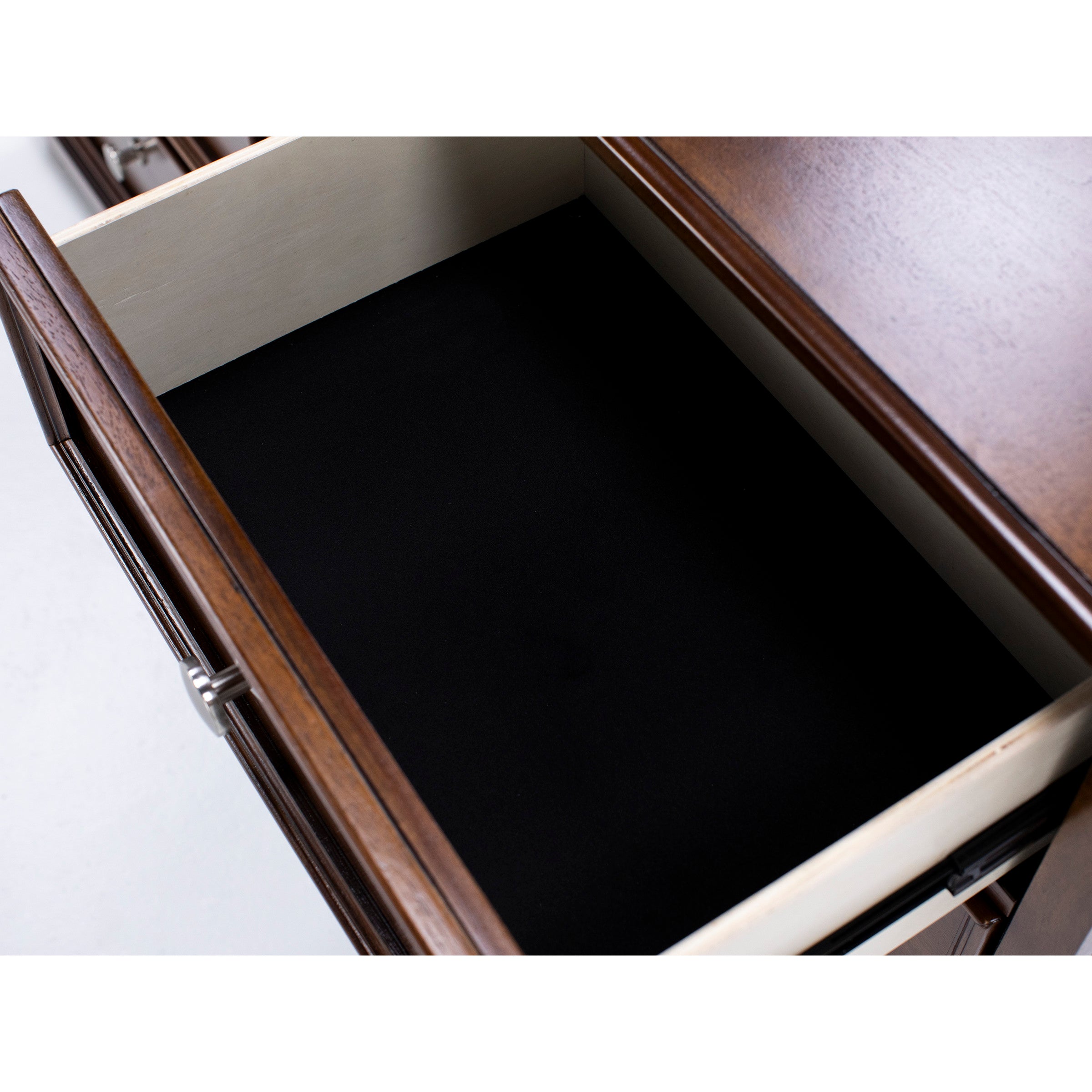 Austin Dresser