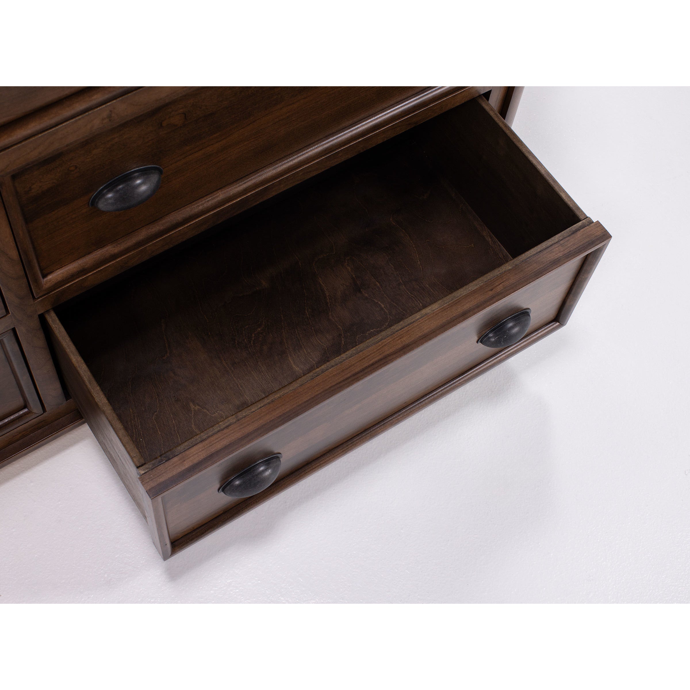 Kingsport Dresser