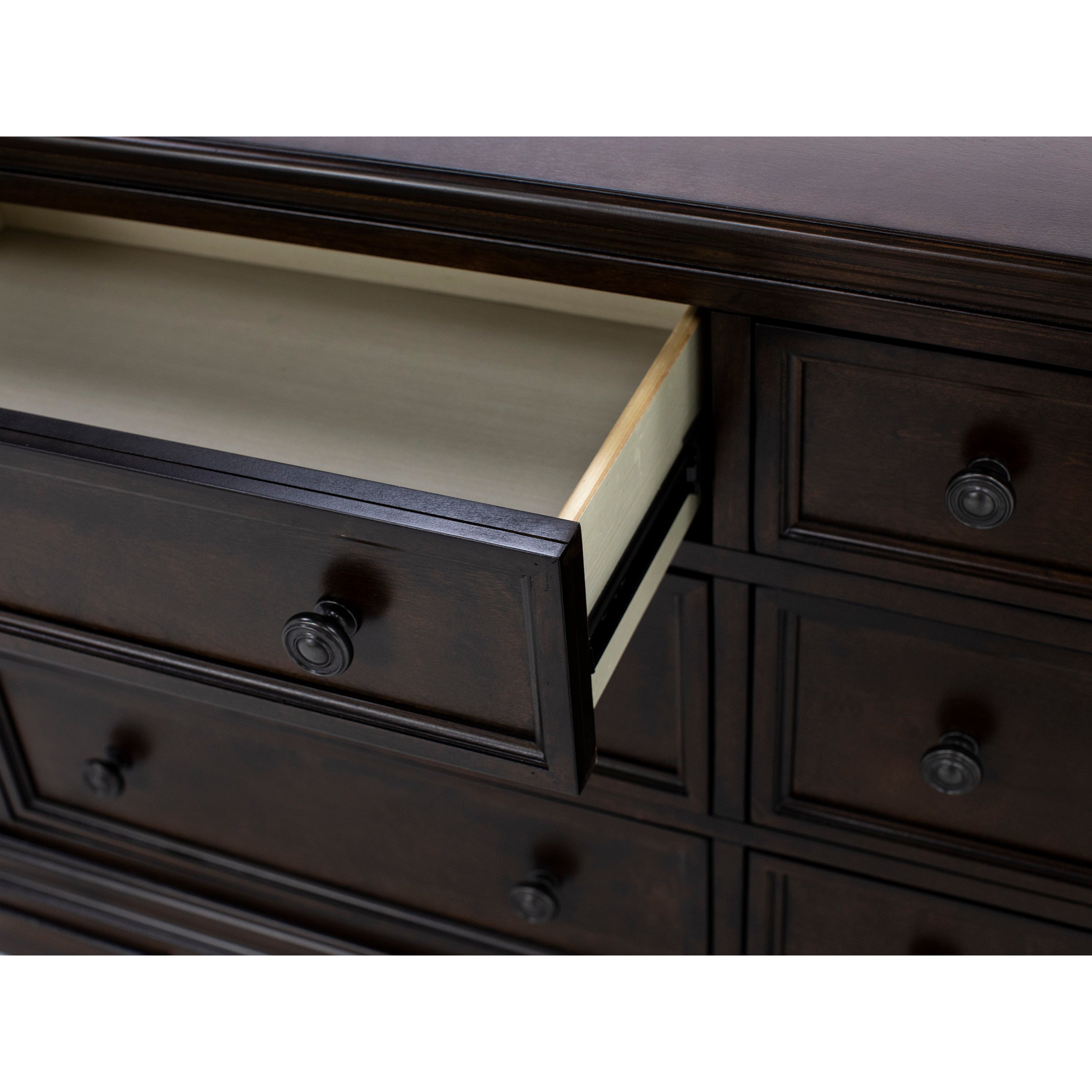 Stella Dresser