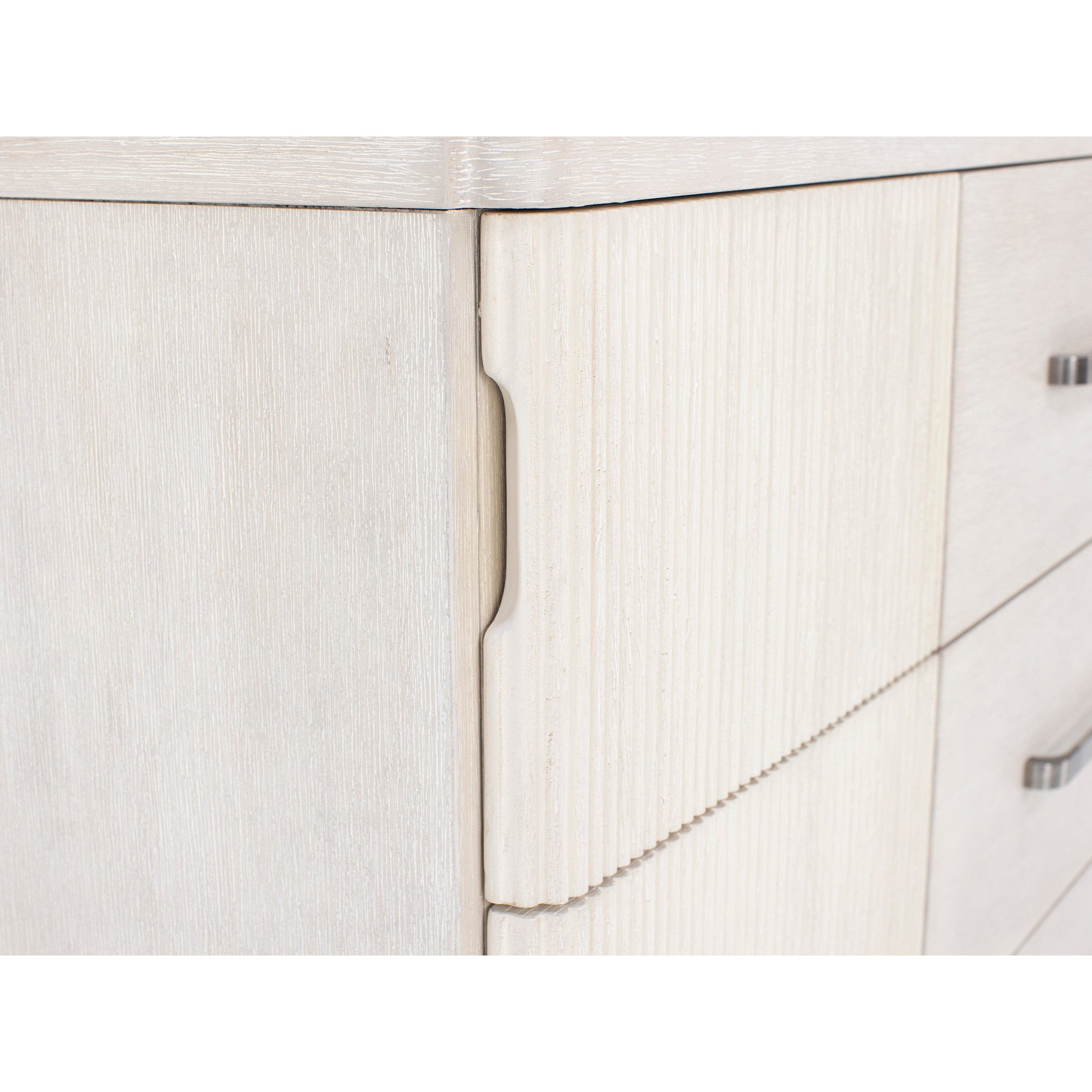 Evianna Dresser