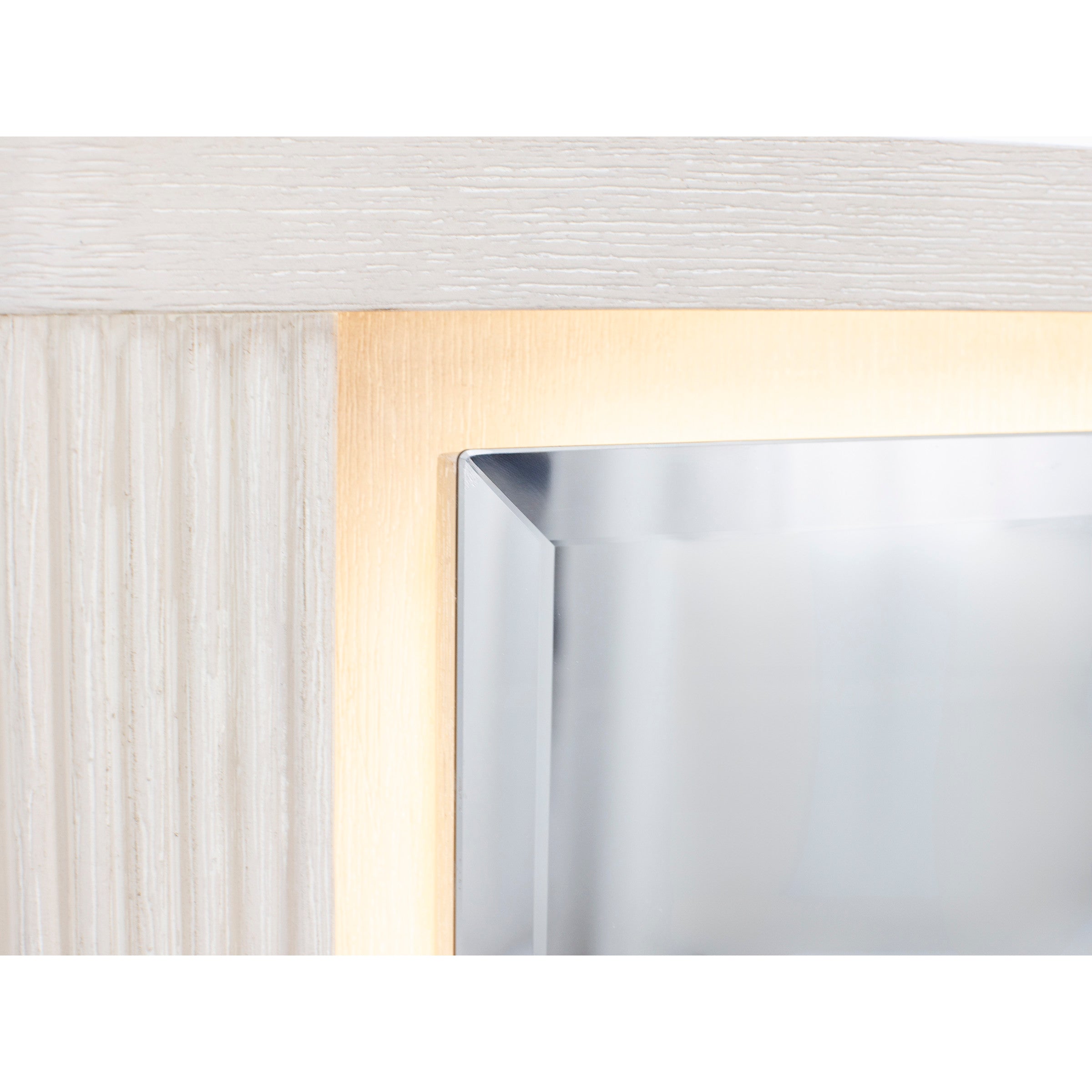 Evianna Mirror