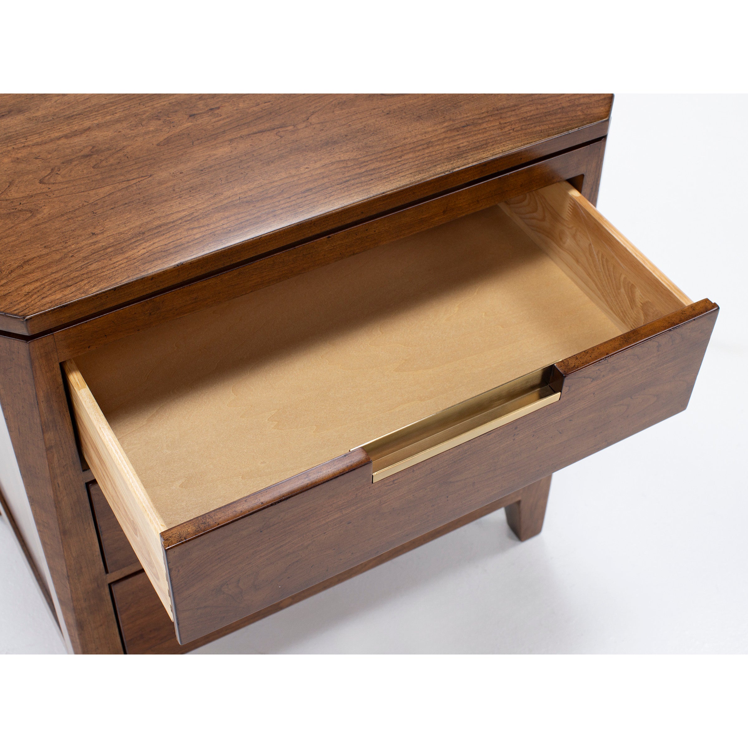 Aspire 3 Drawer Nightstand In Aspire Cherry