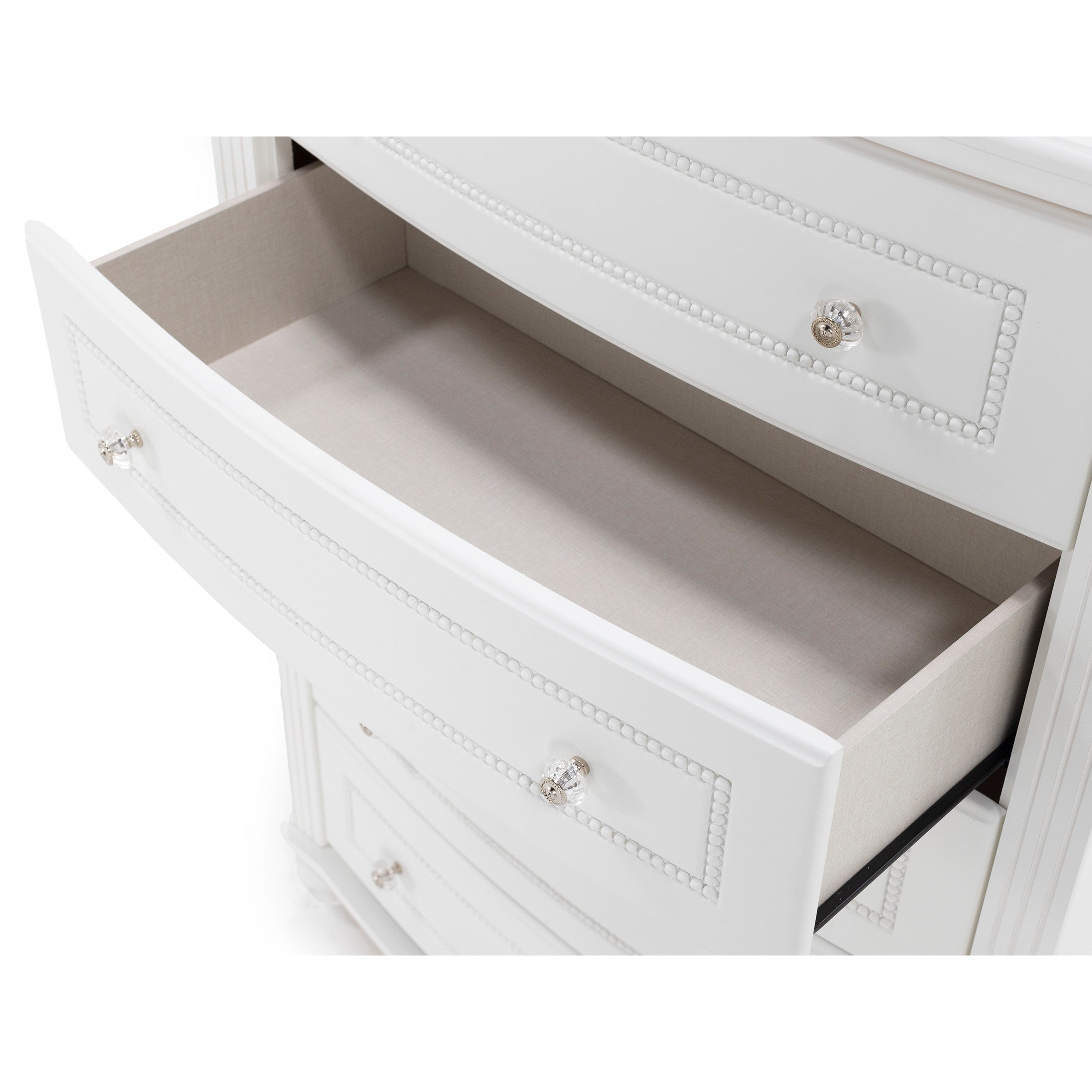 Lizzie Chest