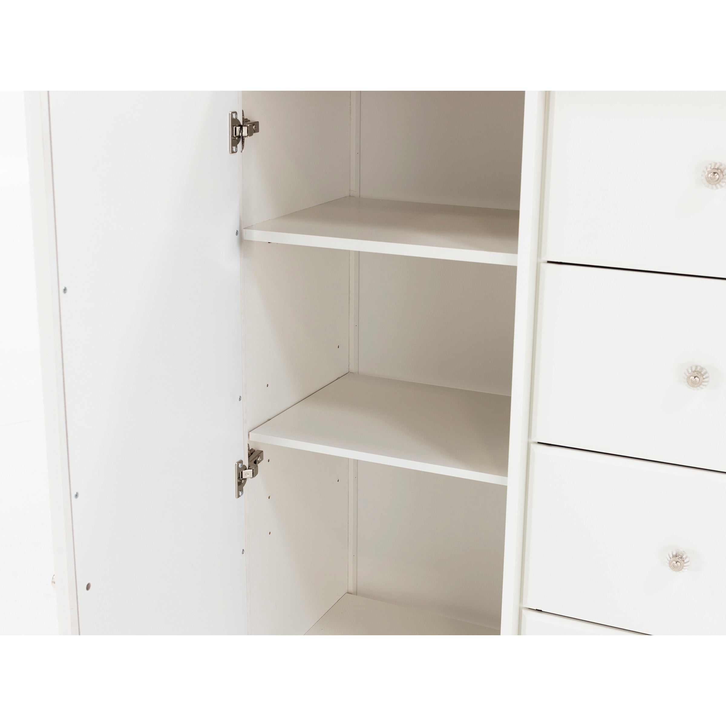 Lizzie Dressing Chest