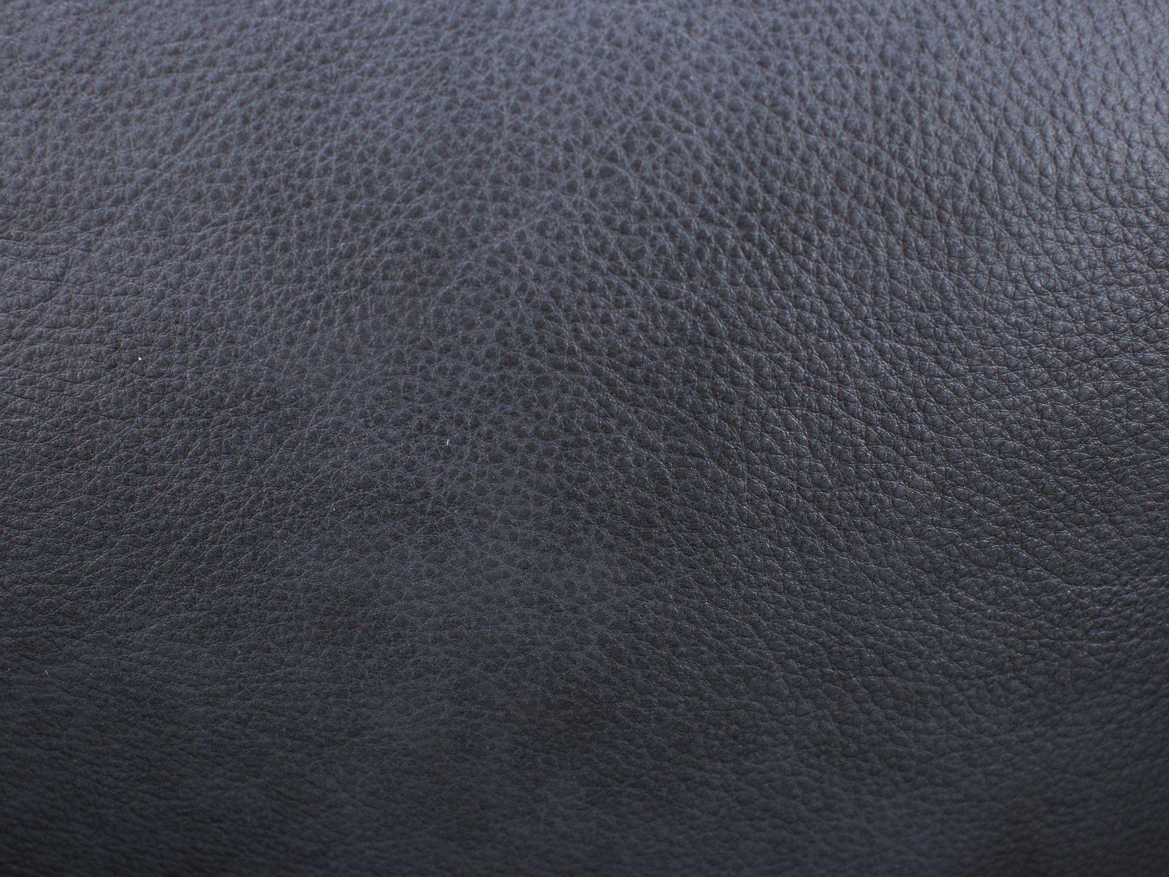 Lennon Leather Fully Loaded Recliner With Wireless Remote