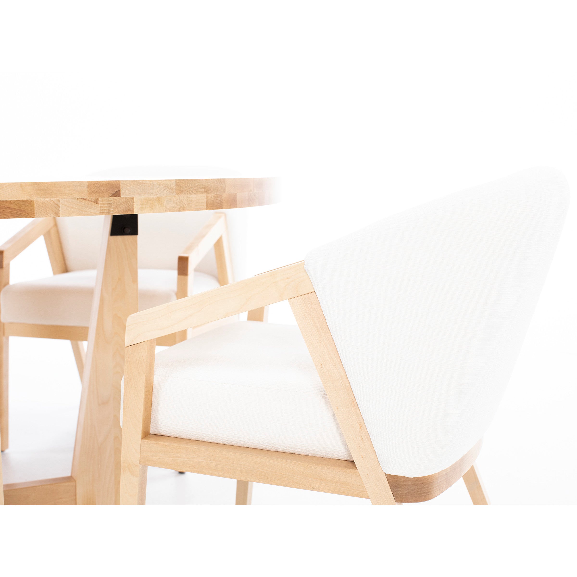 Canadel Modern 54" Round Dining Table