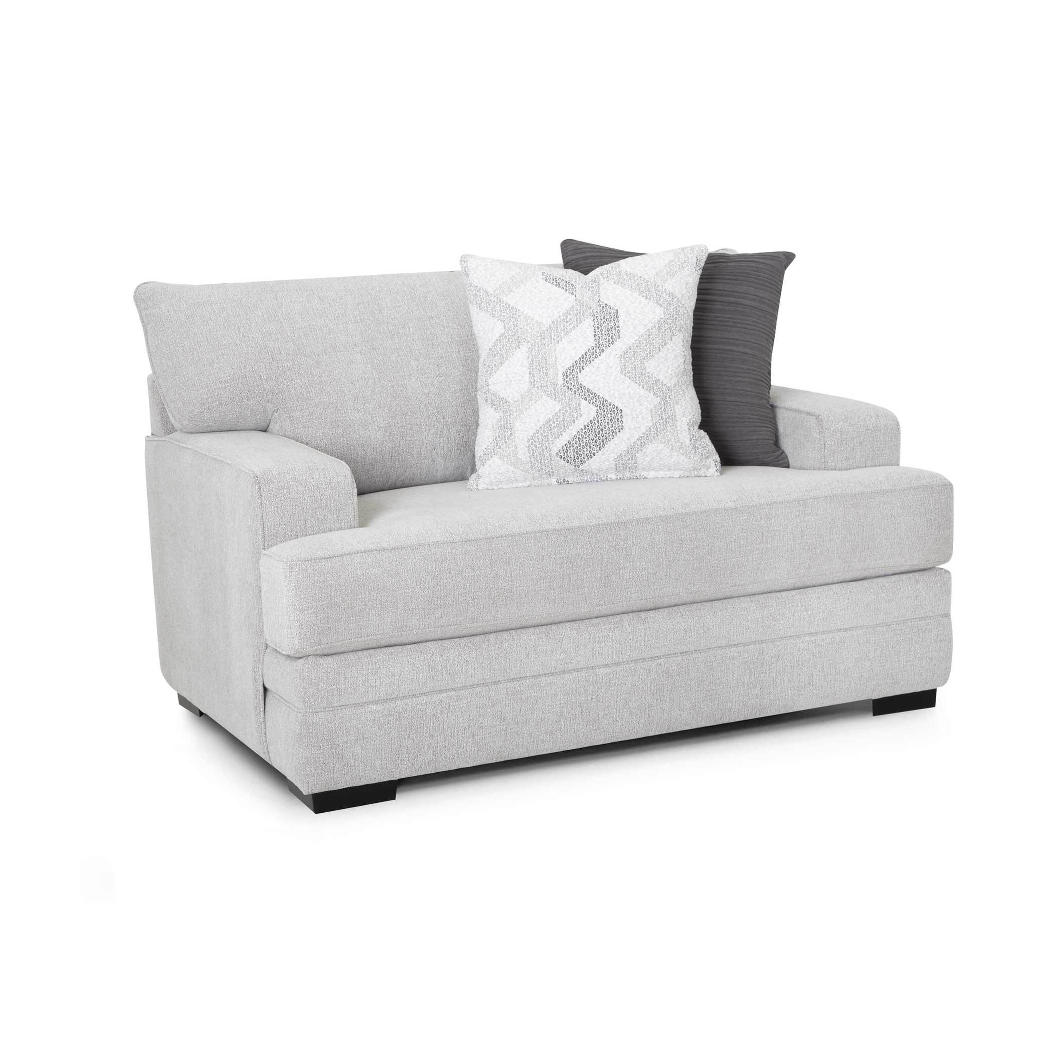 Nash Wide Chair