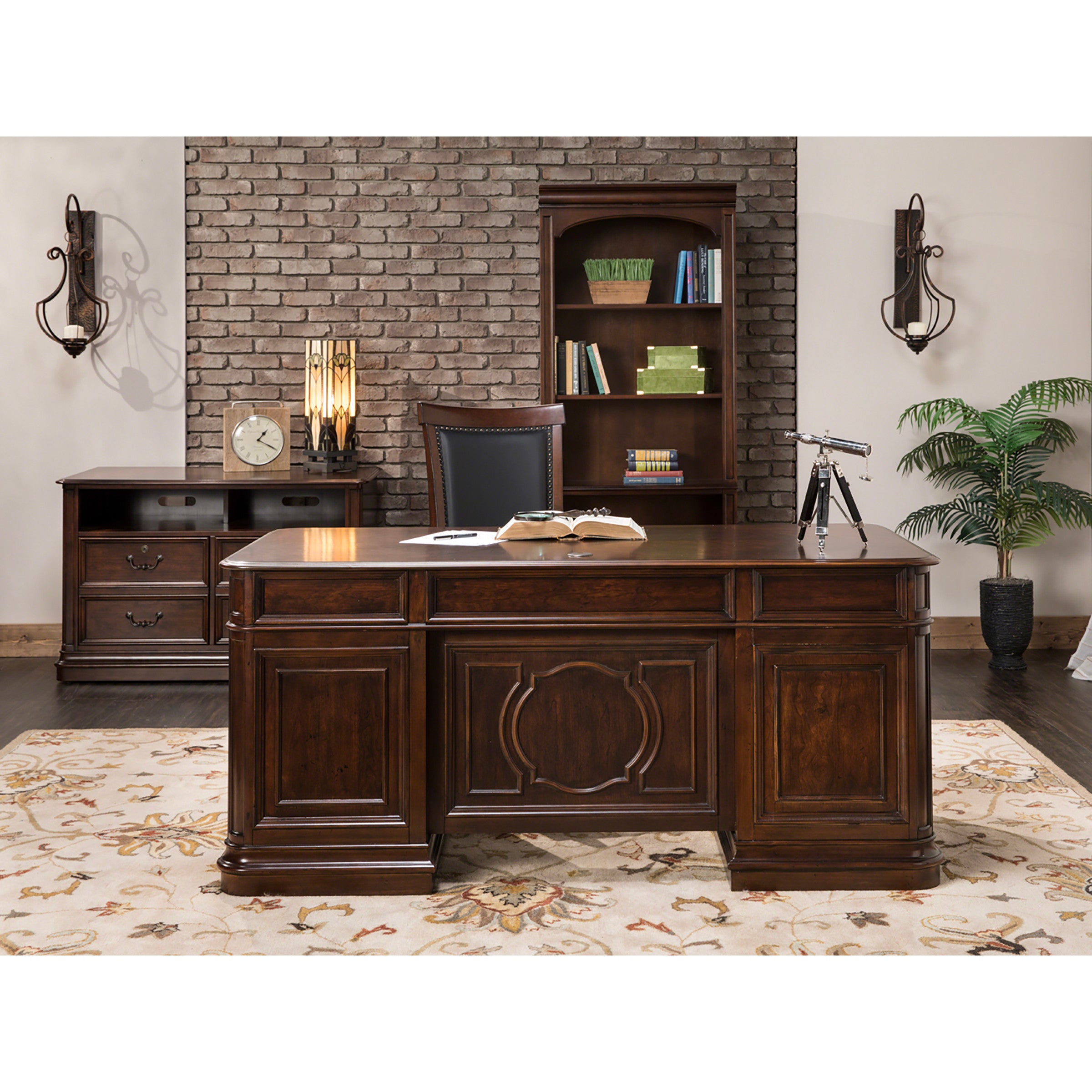 Brayton Manor Jr. Executive Desk