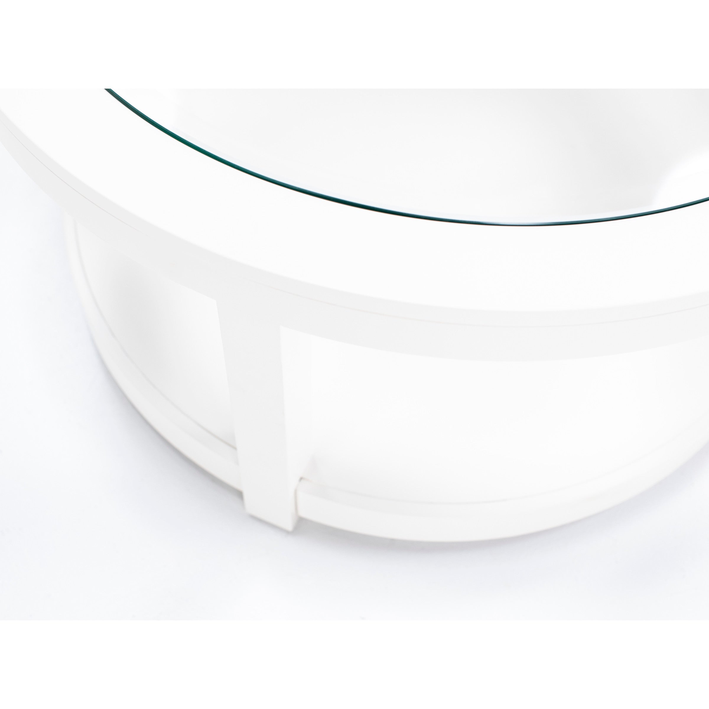 Essentials Round Cocktail Table