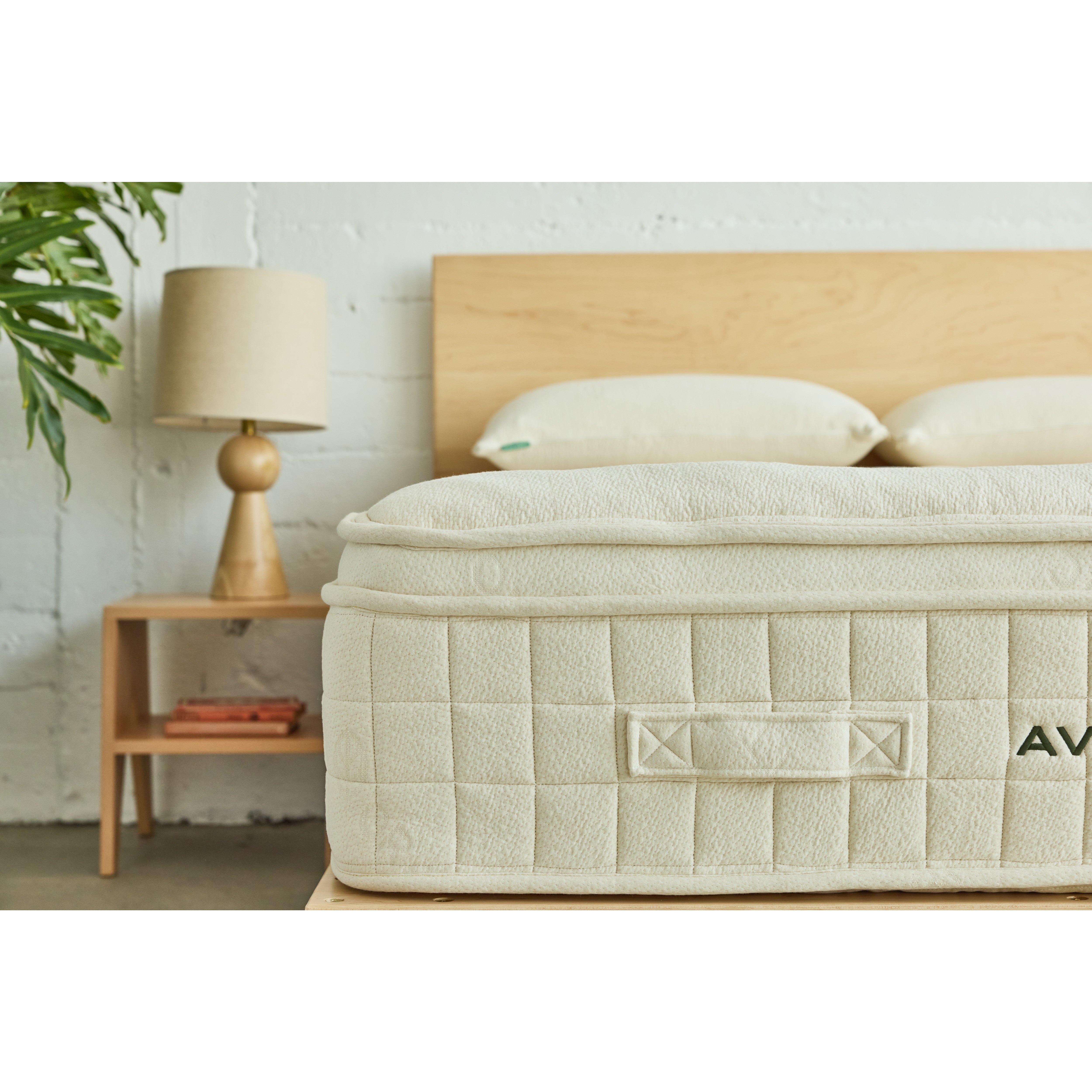 Avocado Luxury Organic Pillowtop Plush Mattress